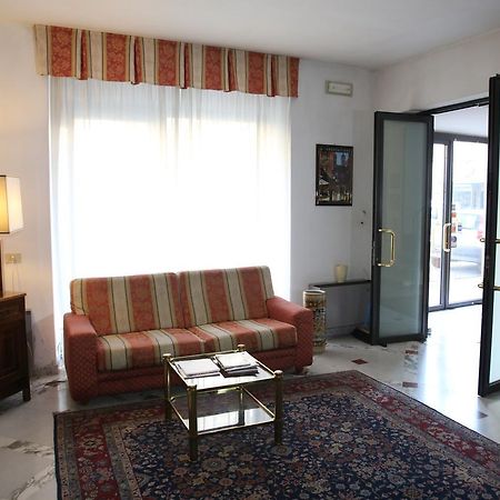 Hotel Paris Castel Goffredo Luaran gambar
